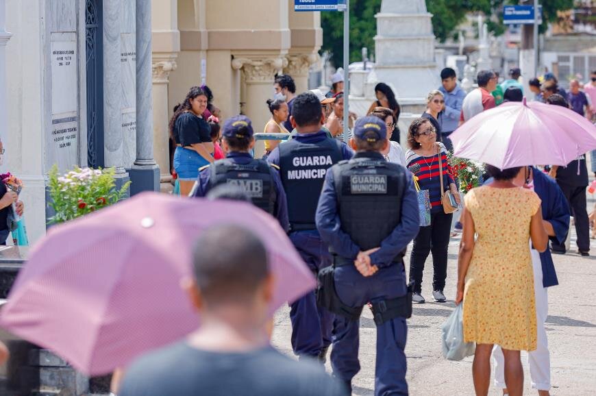 A Guarda Municipal garantiu a segurança nos cemitérios públicos de Belém. (Foto: João Gomes / Ag. Belém)