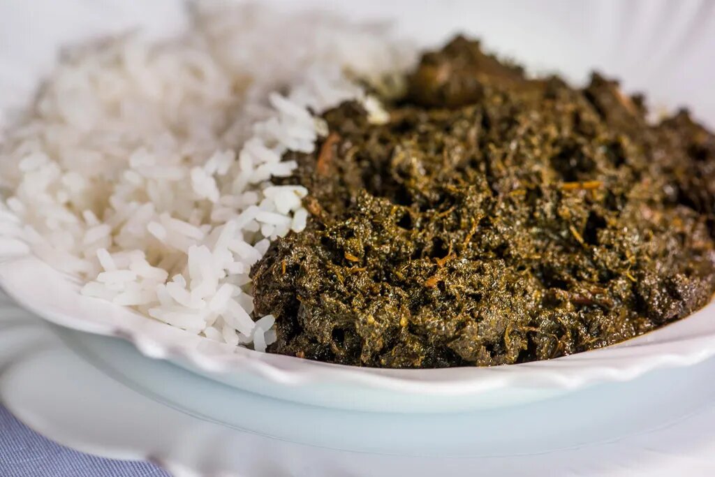Maniçoba, geralmente, é servida junto ao arroz branco. (Foto: Divulgação)