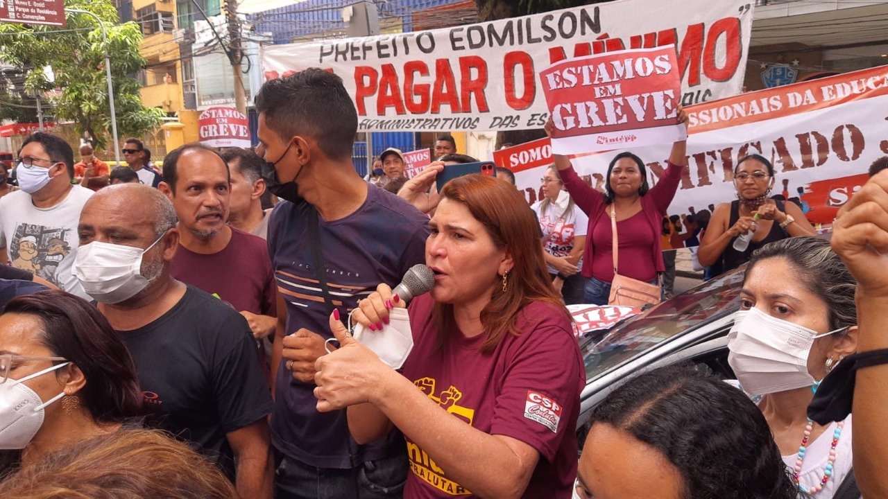 Silvia Leticia, coordenadora geral do Sintepp em Belém, informou sobre a greve. (Foto: Redes sociais / Sintepp)