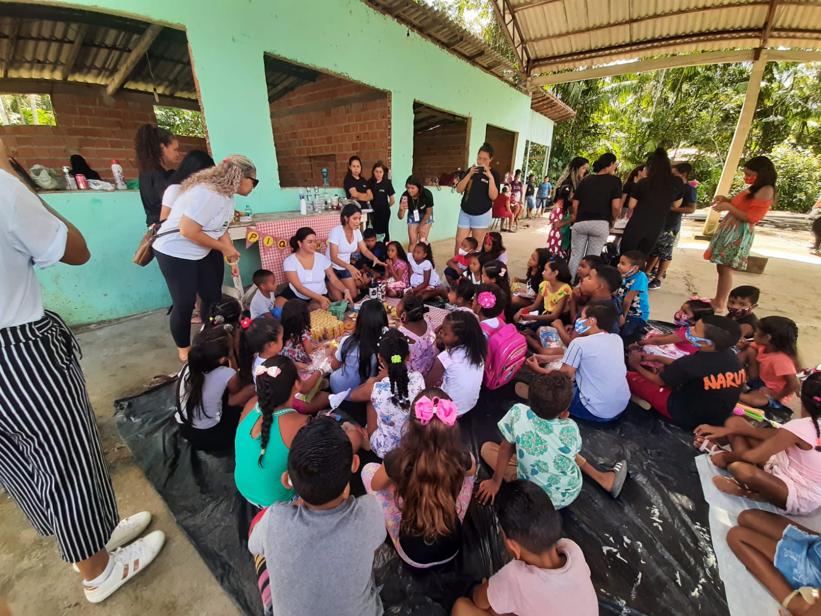 Cerca de 50 crianças foram contempladas pela ação. (Foto: Manuel Beltrão)