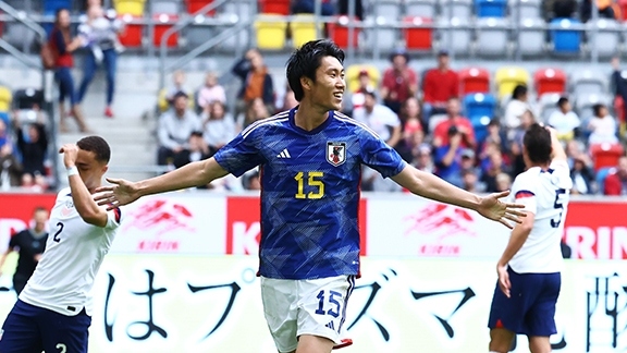 Kamada tem 22 jogos pela seleção, com sete gols. (Foto: Reprodução / Instagram)